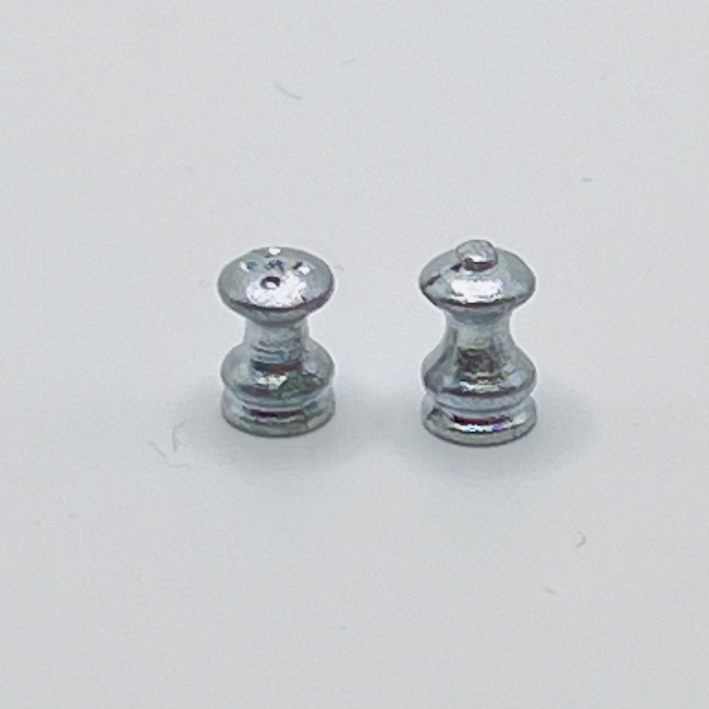 Pepper Mill and Salt Shaker - Metal - 1/12 Scale Dollhouse Miniature