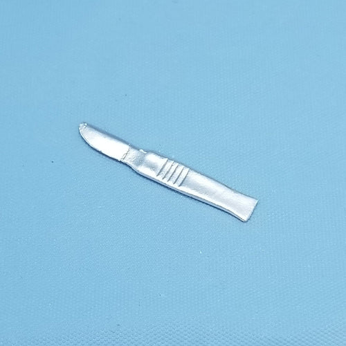Knife - Metal - 1/12 Scale Dollhouse or Diorama Miniature