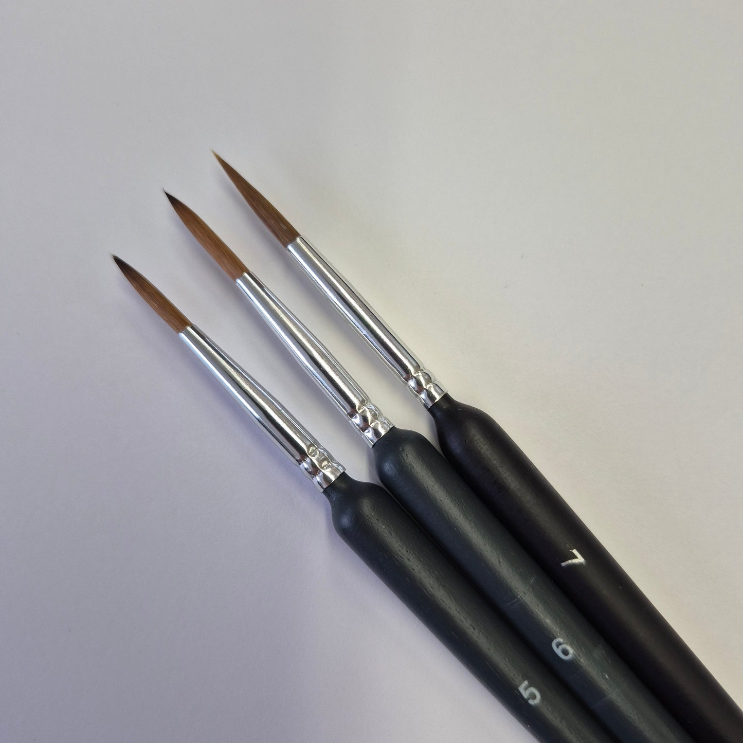 Basic Round Paint Brushes - Sizes 5 to 7