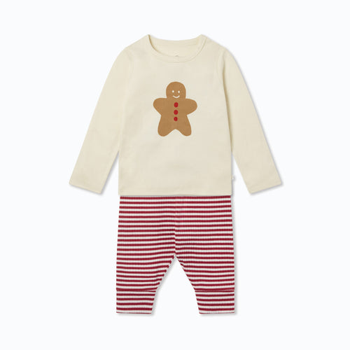 Gingerbread T-Shirt & Ribbed Leggings Outfit